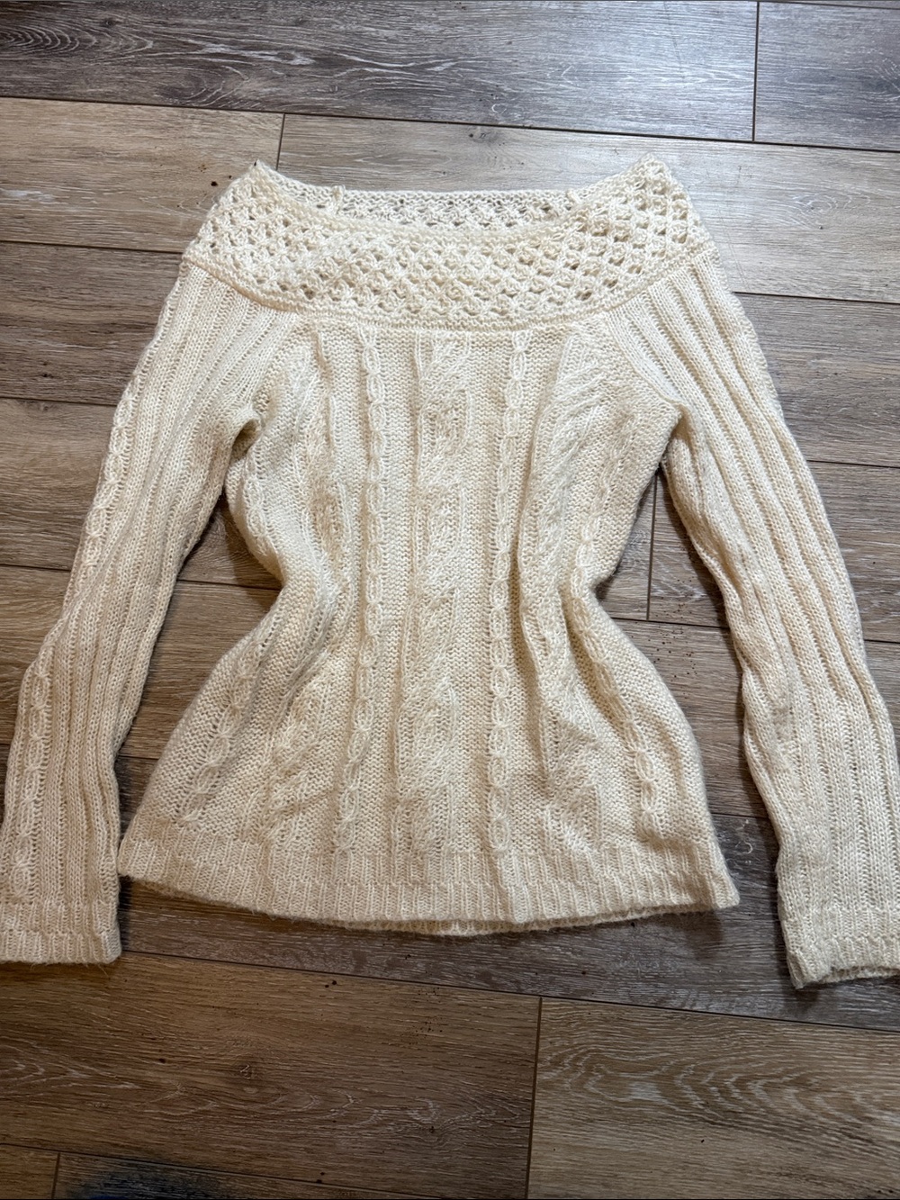 Ann Taylor LOFT soft cream boat neck mohair blend sweater sz medium